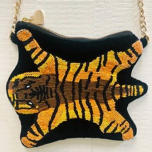 BETSEY JOHNSON BEADED CROSSBODY💕🐅
